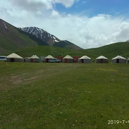 Yurt Camp Lenin Peak Hotel Kara-Kavak Bagian luar foto