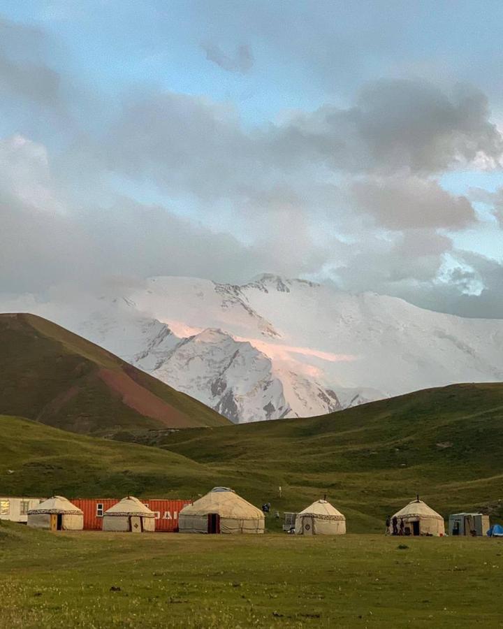 Yurt Camp Lenin Peak Hotel Kara-Kavak Bagian luar foto