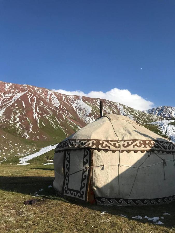 Yurt Camp Lenin Peak Hotel Kara-Kavak Bagian luar foto