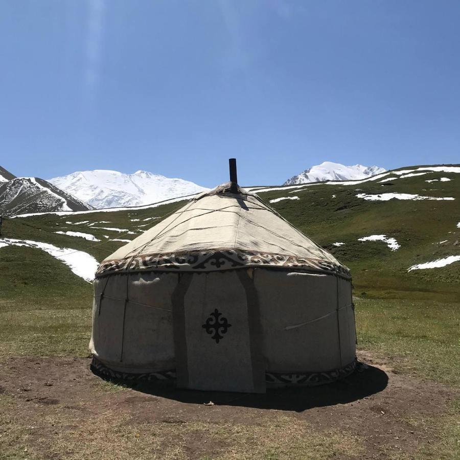 Yurt Camp Lenin Peak Hotel Kara-Kavak Bagian luar foto