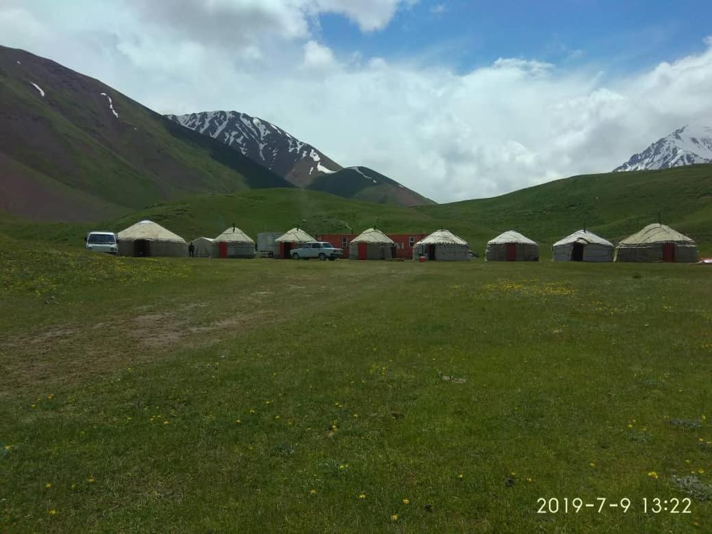 Yurt Camp Lenin Peak Hotel Kara-Kavak Bagian luar foto